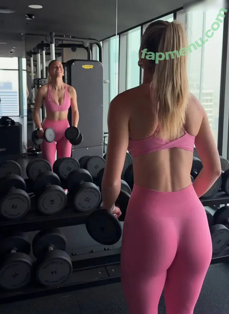 Emilia Bte nude photo #1232 (Emilia / emiliaofficial)