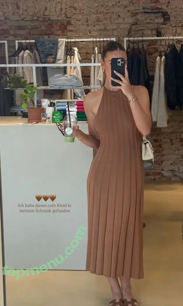 Emilia Bte nude photo #1297 (Emilia / emiliaofficial)