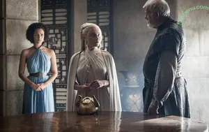 Emilia Clarke / clarkeyxo / emilia_clarke / emiliaclarke nude photo #2036