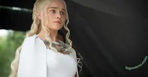 Emilia Clarke / clarkeyxo / emilia_clarke / emiliaclarke nude photo #2060