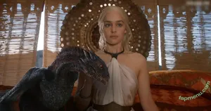 Emilia Clarke / clarkeyxo / emilia_clarke / emiliaclarke nude photo #2070