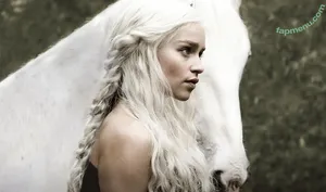 Emilia Clarke / clarkeyxo / emilia_clarke / emiliaclarke nude photo #2073