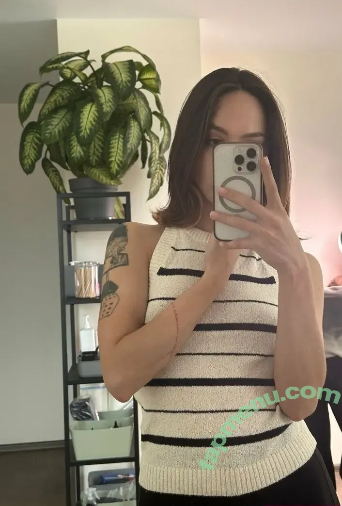 emilia_jolly nude photo #0004 (emilia_marie_jolly)