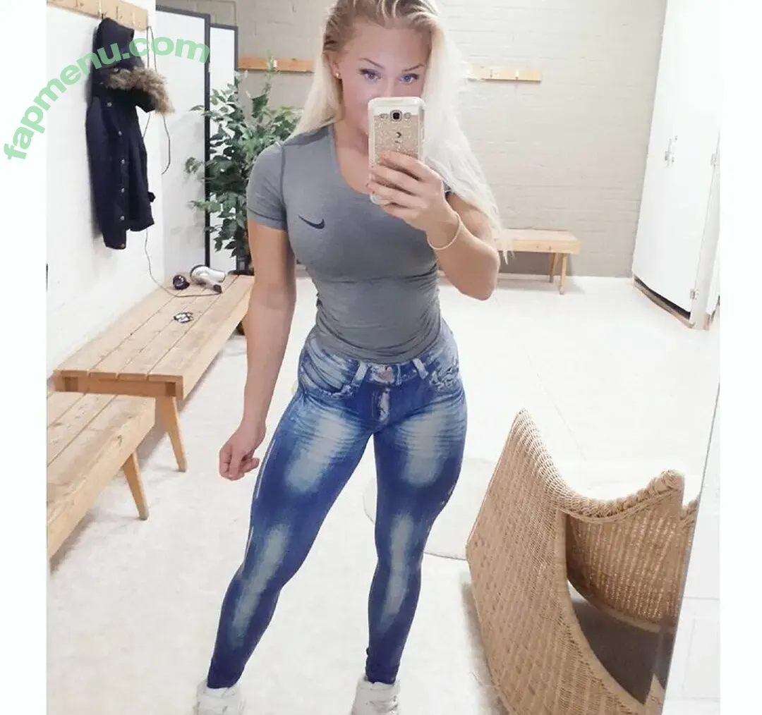 Emilia Linden nude photo #0115 (linden.emilia / princesslinden / user)
