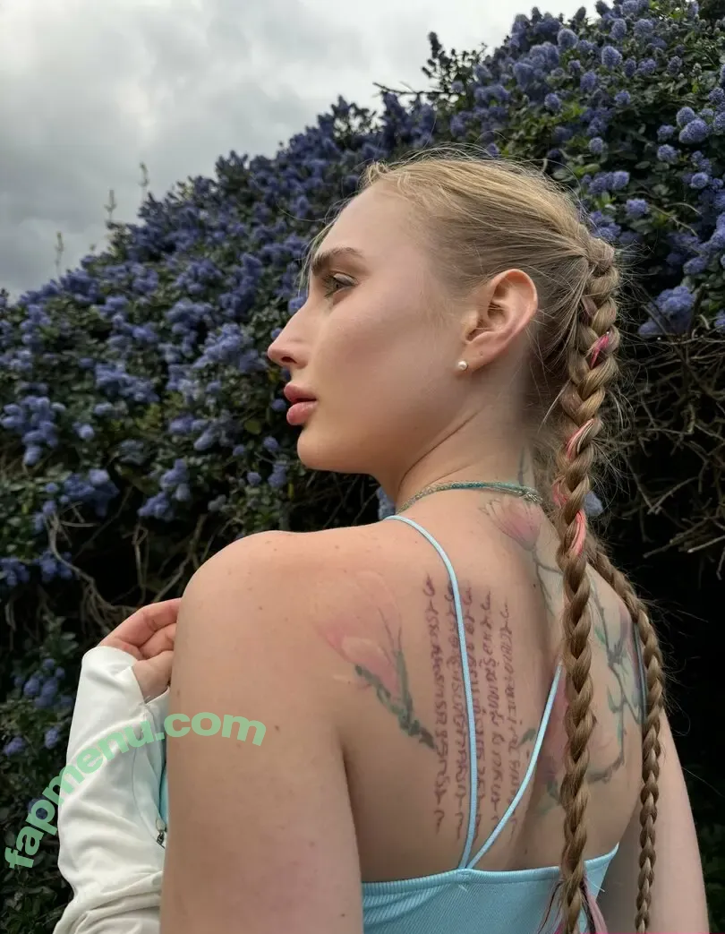 emilia.tt nude photo #0107 (emiliaa.tt)