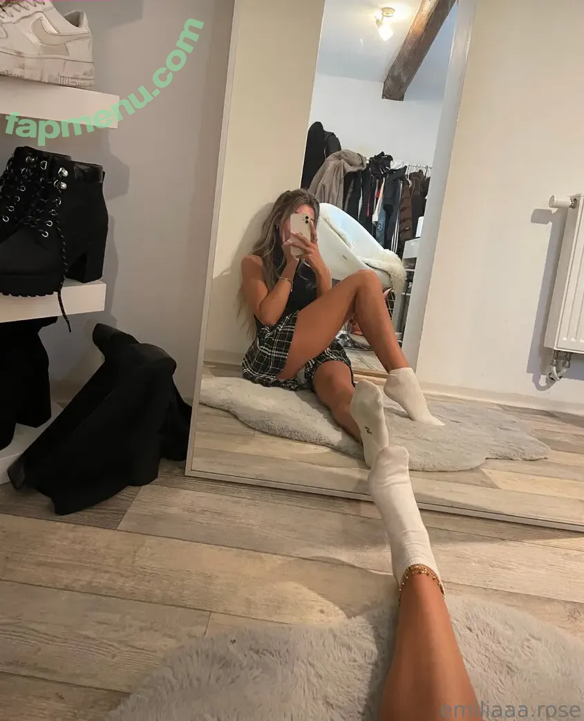 emiliaaa.rose nude photo #0079 (emilia.roseee)