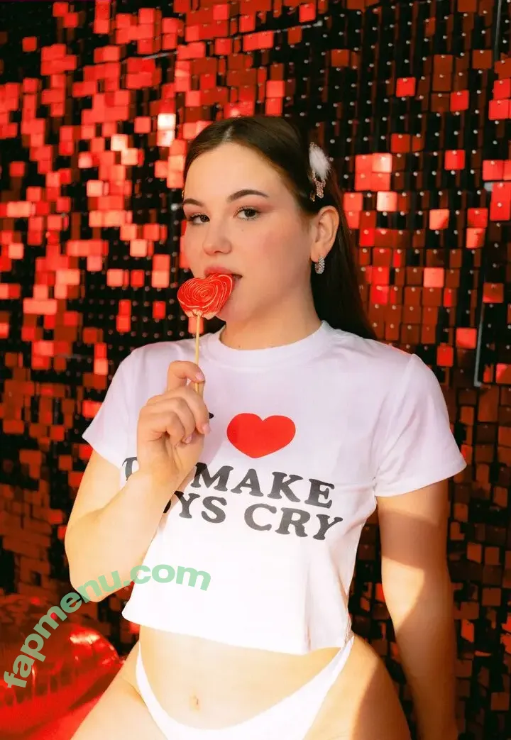 EmiliaDreams nude photo #0002 (Emilia_Dream / emilliadreams)