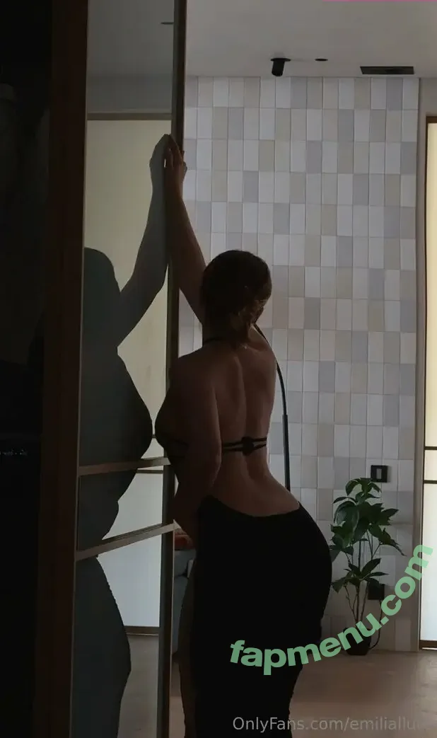 emiliallure nude photo #0002 (emiliallure)