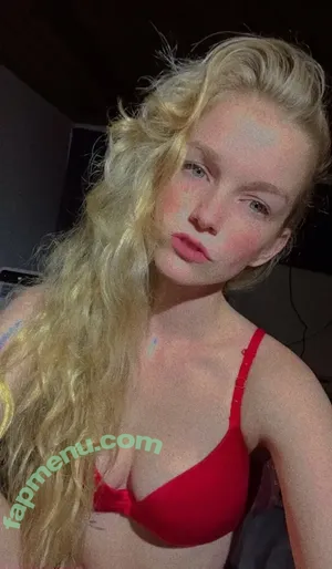 emilliee / emiliekiser nude photo #0001