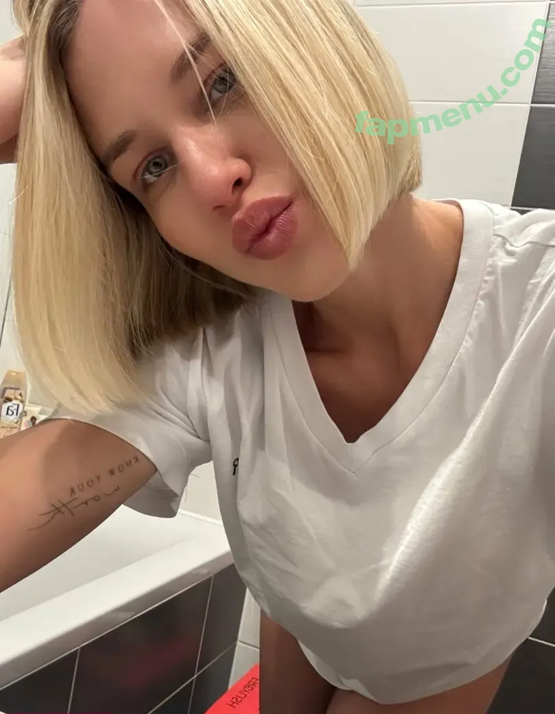 emily.andersen nude photo #0025 (emilysandersen)