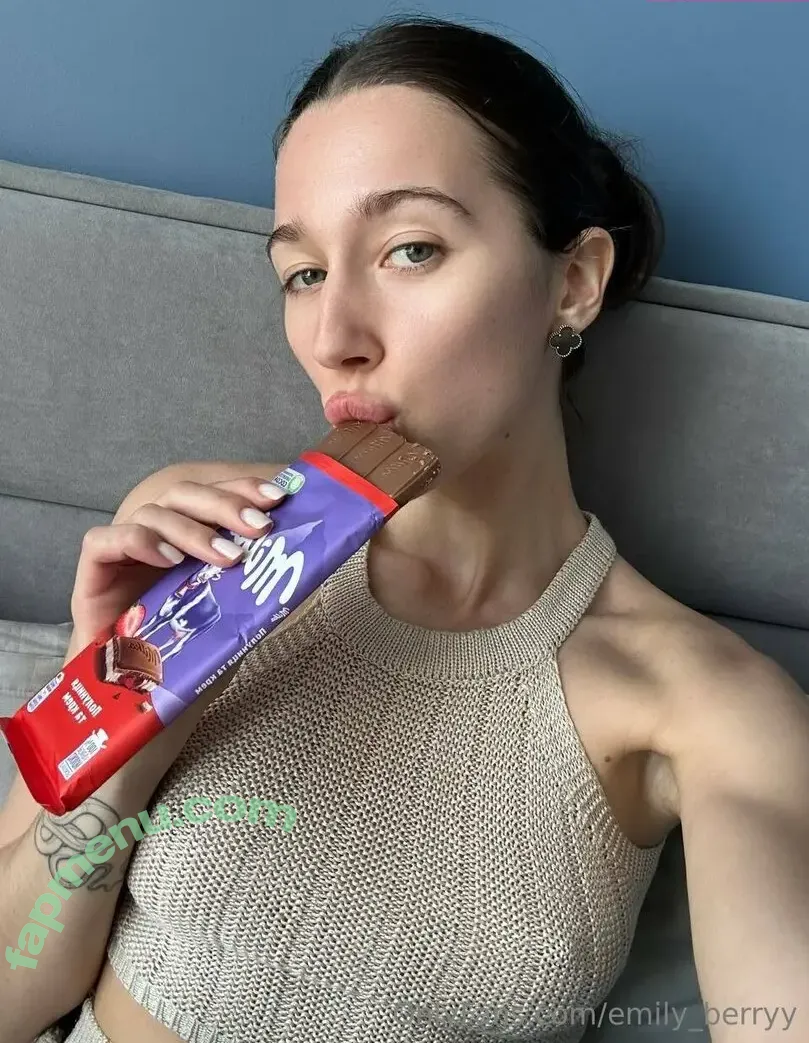 Emily Berryy nude photo #0110 (EmilyyInfinity / emily_berryy)