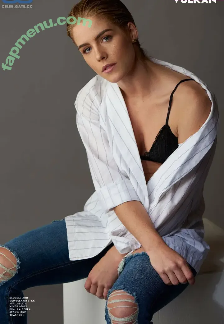 Emily Bett nude photo #0009 (Emily Bett)