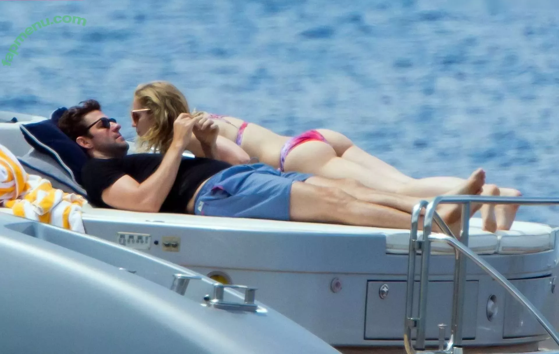 Emily Blunt nude photo #0495 (_emily_blunt_)