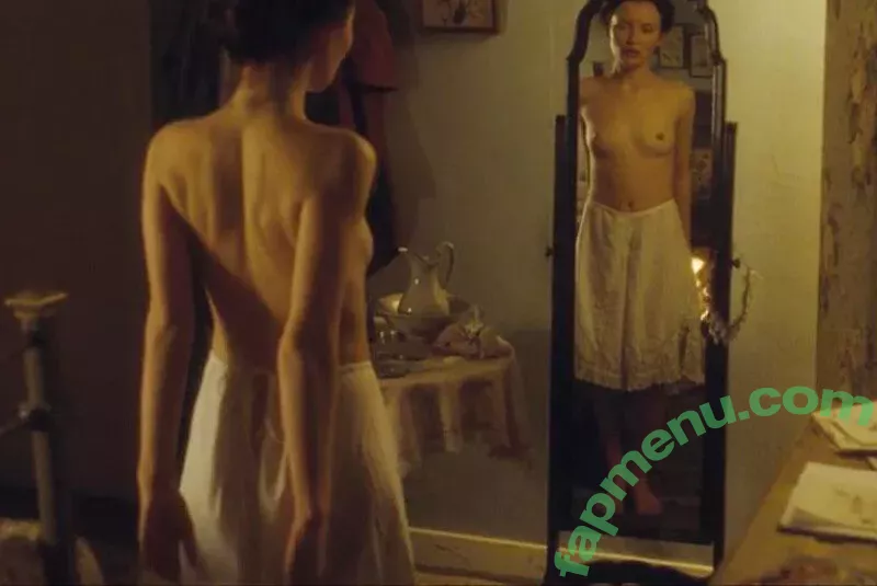 Emily Browning nude photo #0013 (emilyjanebrowning)