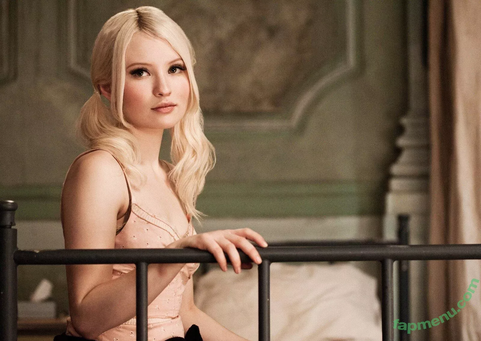 Emily Browning nude photo #0036 (emilyjanebrowning)
