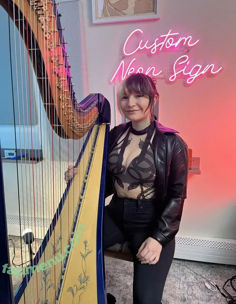 Emily Hopkins nude photo #0008 (emilyharpist)