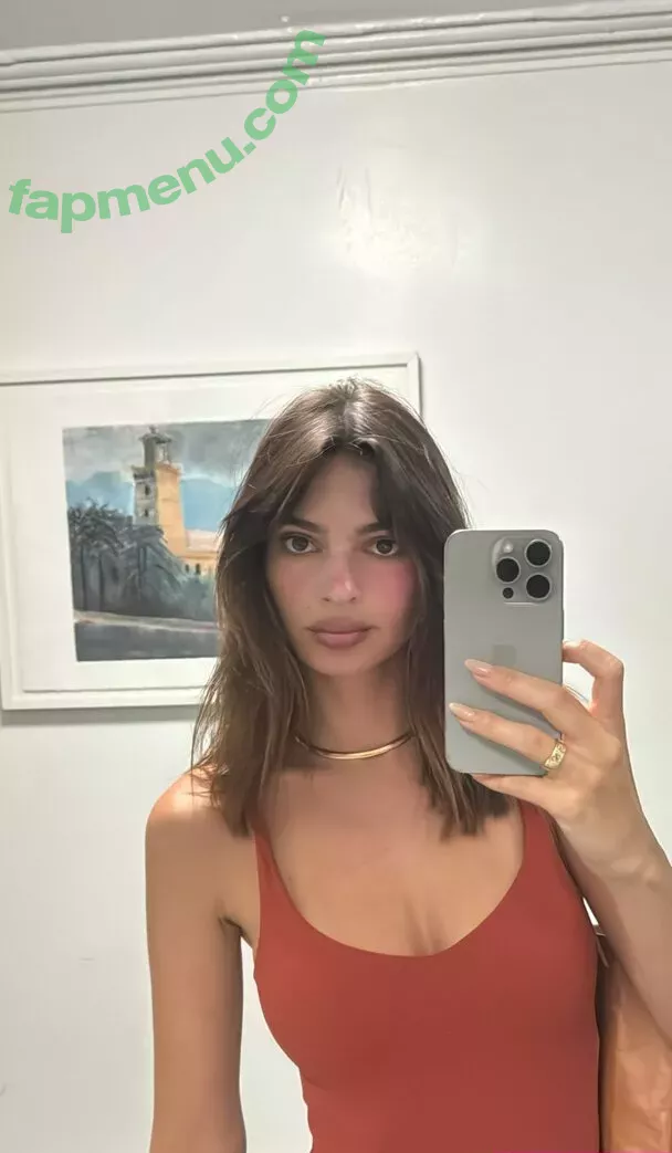 Emily Ratajkowski nude photo #6968 (emrata)