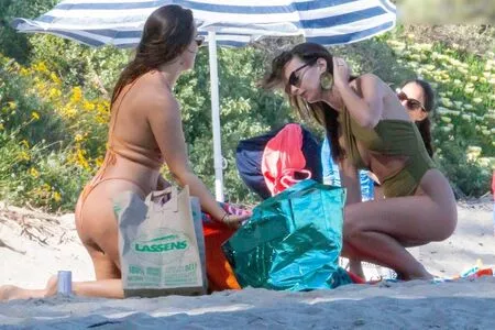 Emily Ratajkowski / emrata nude photo #7632