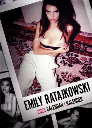 Emily Ratajkowski / emrata nude photo #7735