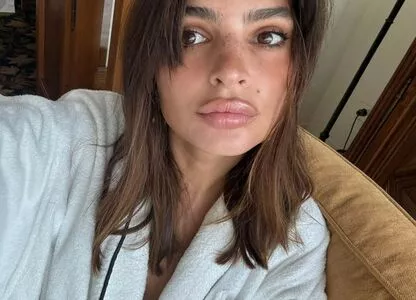 Emily Ratajkowski / emrata nude photo #7815