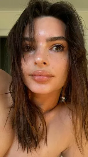 Emily Ratajkowski / emrata nude photo #7820