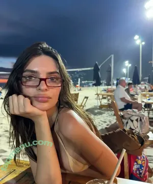 Emily Ratajkowski / emrata nude photo #7868