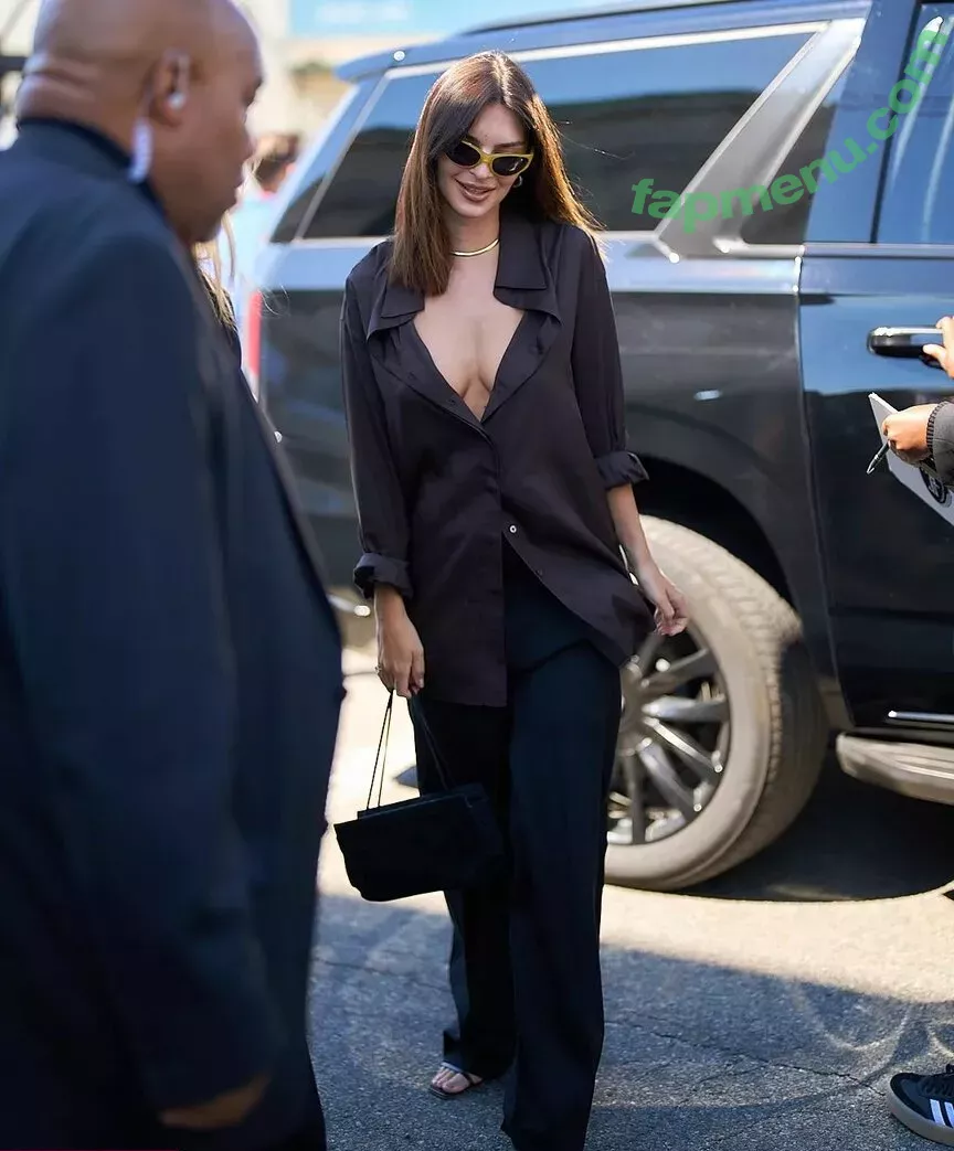 Emily Ratajkowski nude photo #7362 (emrata)