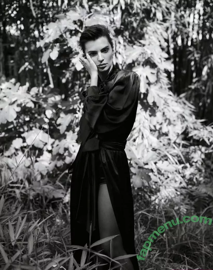 Emily Ratajkowski nude photo #7408 (emrata)