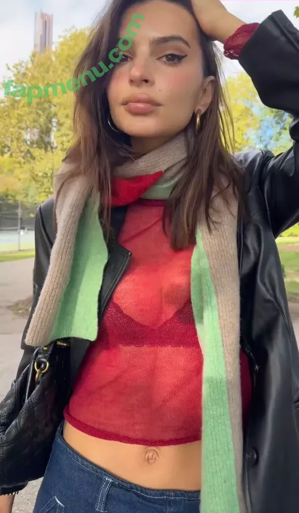 Emily Ratajkowski nude photo #7466 (emrata)