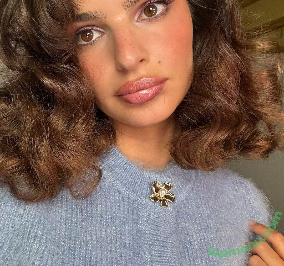 Emily Ratajkowski nude photo #7562 (emrata)