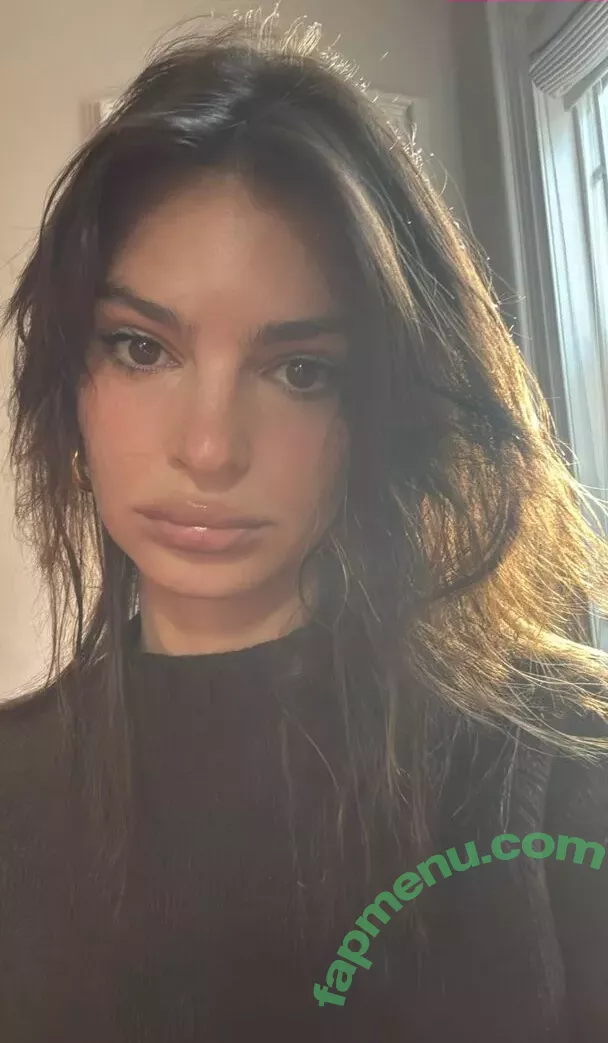 Emily Ratajkowski nude photo #7778 (emrata)