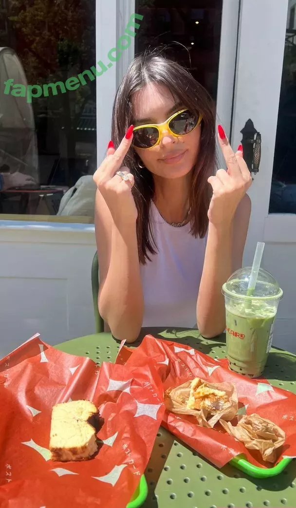 Emily Ratajkowski nude photo #7833 (emrata)