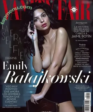 Emily Ratajkowski / emrata nude photo #8182