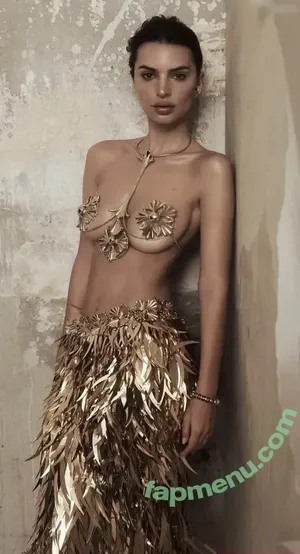 Emily Ratajkowski / emrata nude photo #8215