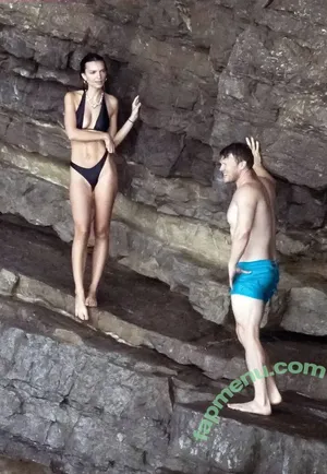 Emily Ratajkowski / emrata nude photo #8731