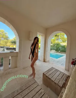 Emily Ratajkowski / emrata nude photo #8909