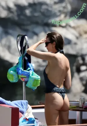 Emily Ratajkowski / emrata nude photo #8996