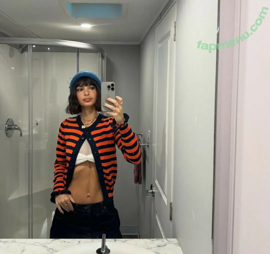 Emily Ratajkowski nude photo #8873 (emrata)