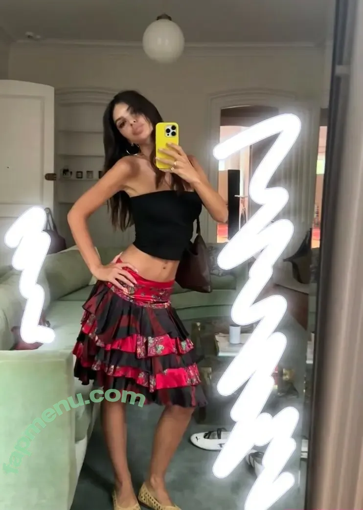 Emily Ratajkowski nude photo #8898 (emrata)