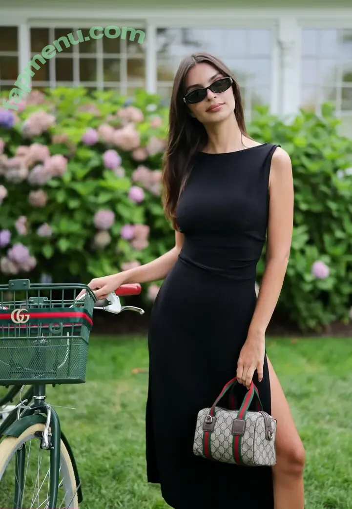 Emily Ratajkowski nude photo #8926 (emrata)