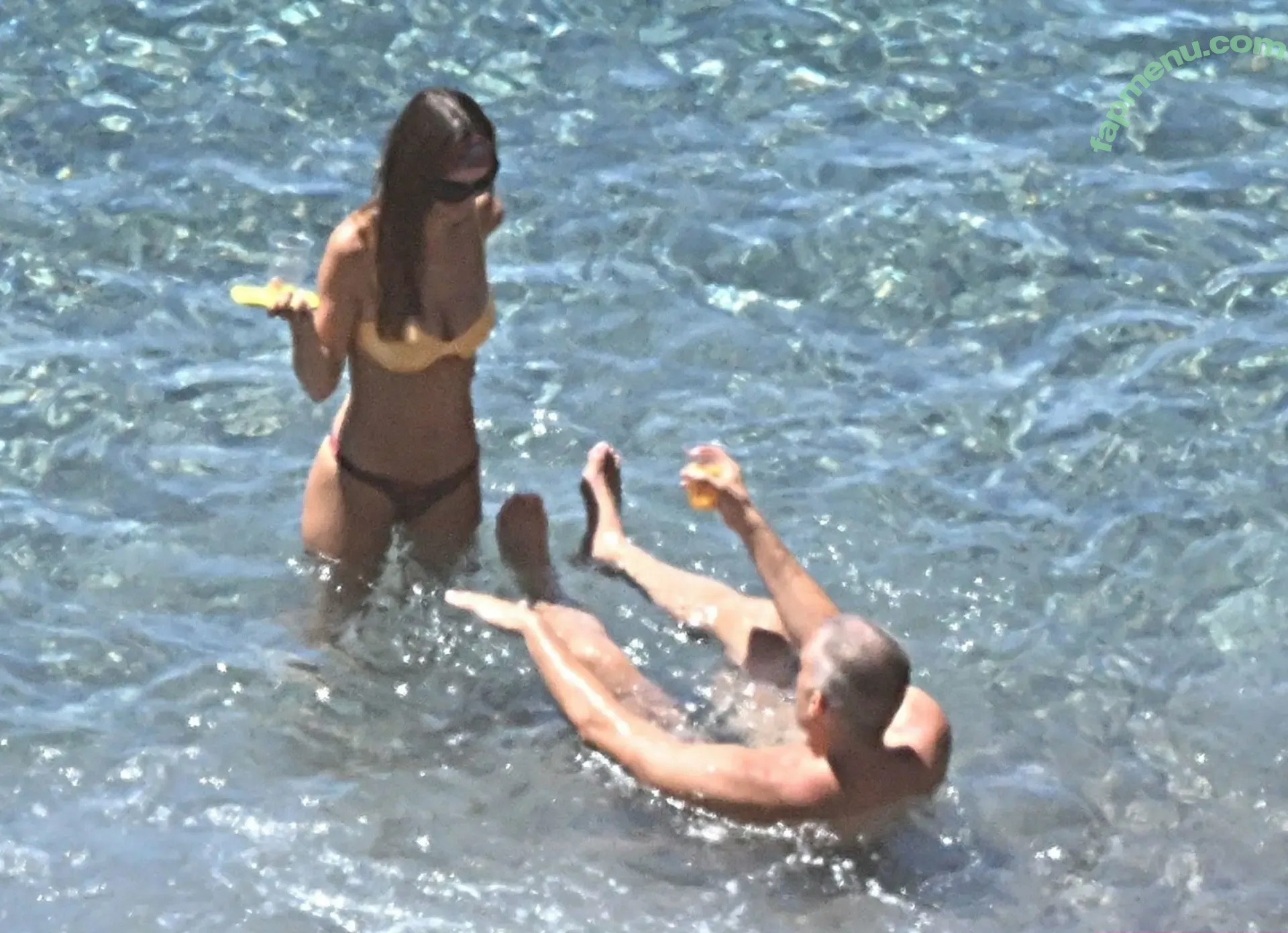 Emily Ratajkowski nude photo #8972 (emrata)