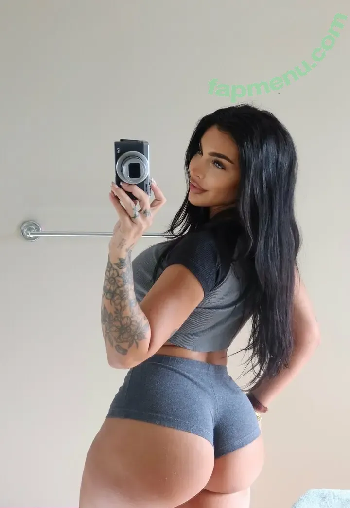 Emily Rinaudo nude photo #0009 (emjayplays / emjayrinaudo_)