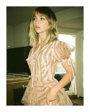 Emily Rudd / emilysteaparty nude photo #0004
