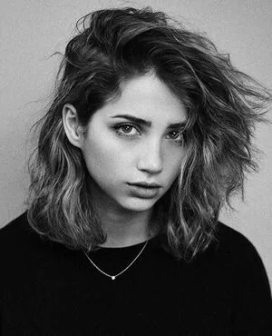 Emily Rudd / emilysteaparty nude photo #0016