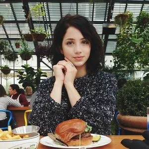 Emily Rudd / emilysteaparty nude photo #0019