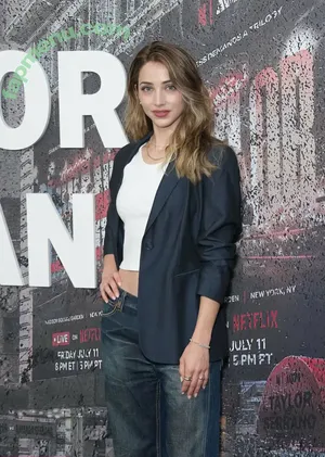 Emily Rudd / emilysteaparty nude photo #0397