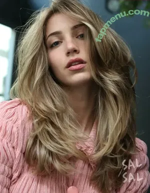 Emily Rudd / emilysteaparty nude photo #0403