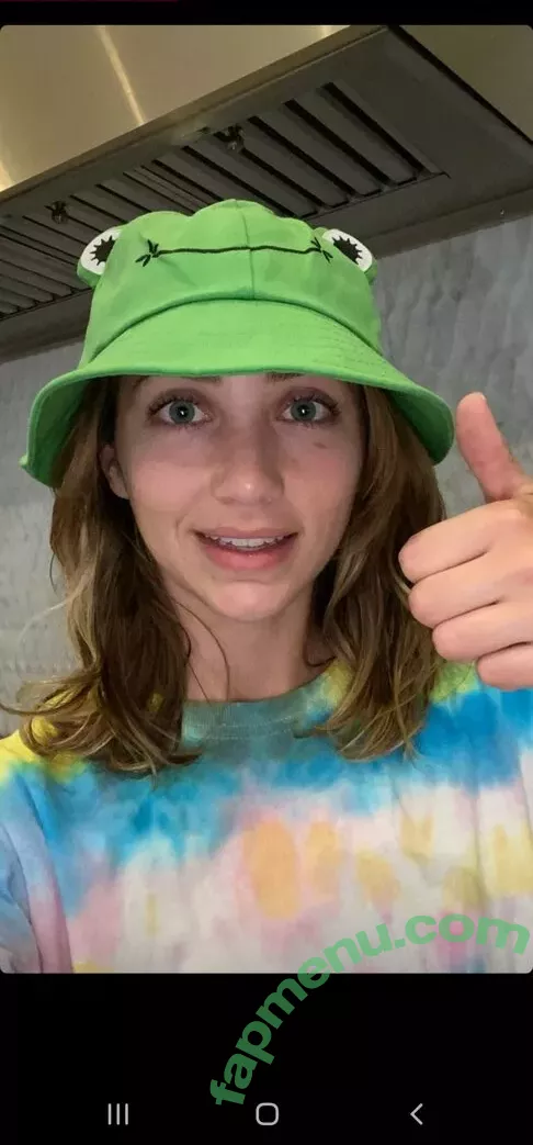 Emily Rudd nude photo #0005 (emilysteaparty)