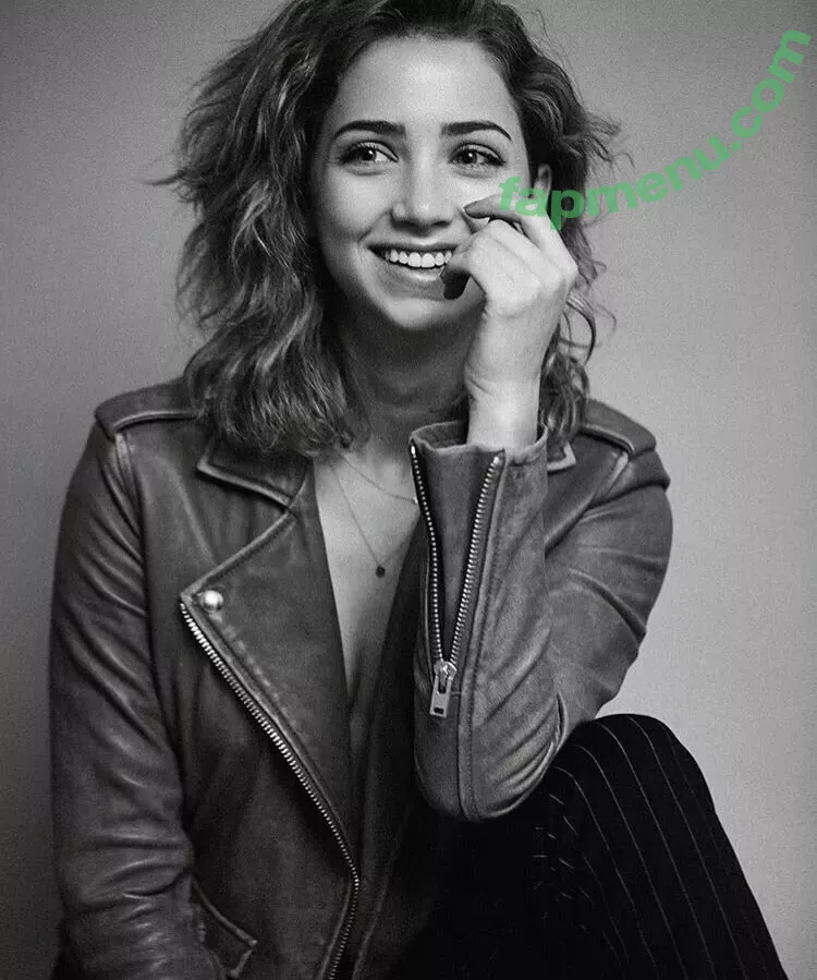 Emily Rudd nude photo #0015 (emilysteaparty)