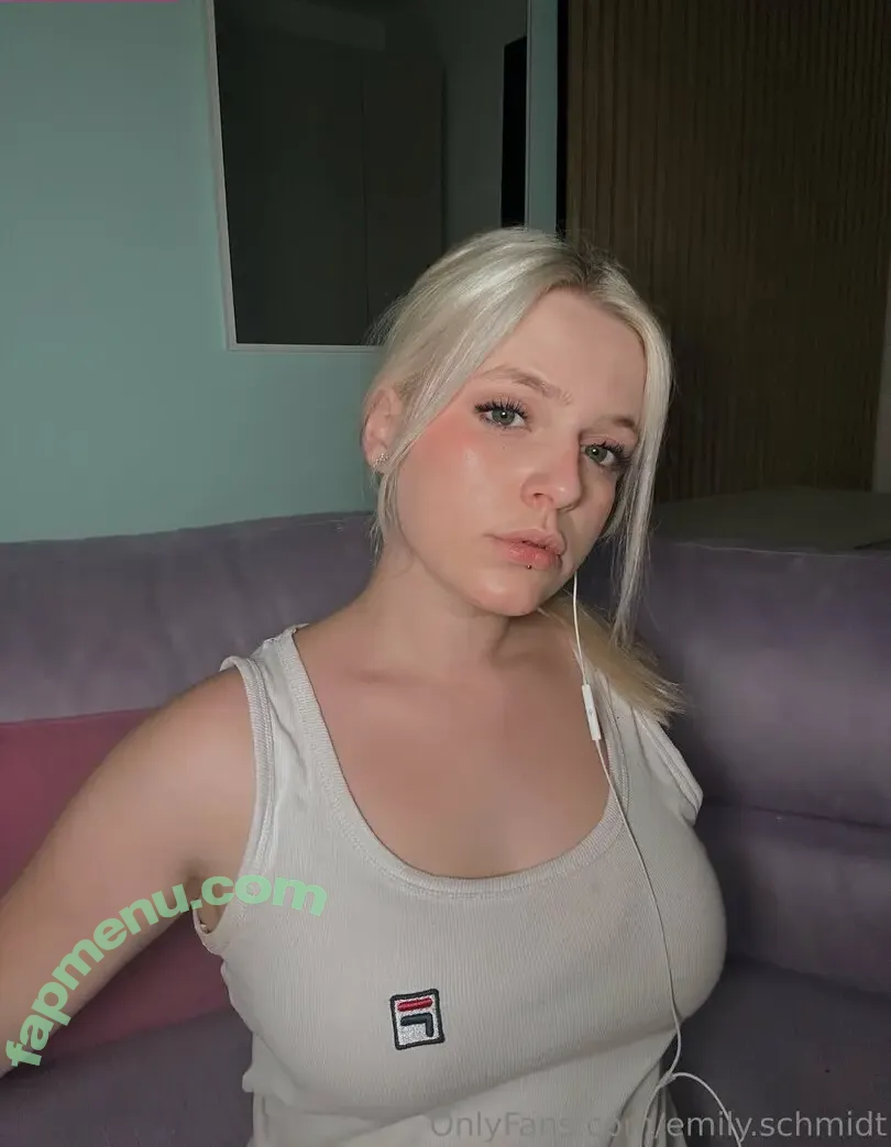 emily.schwarz nude photo #0002 (emily.schwarz)